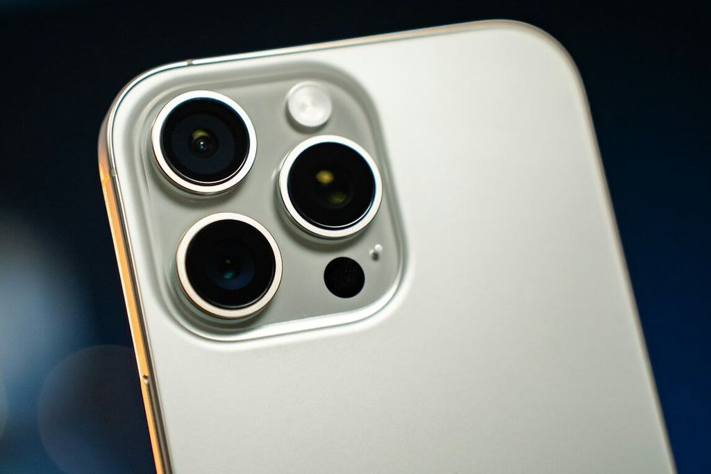 iPhone 16 Pro Max — кому підійде у 2025: огляд та поради