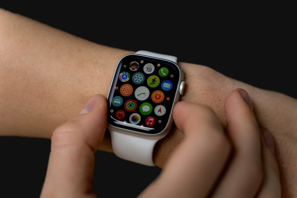 Apple Watch SE 2023 огляд — бюджетна альтернатива Series 9